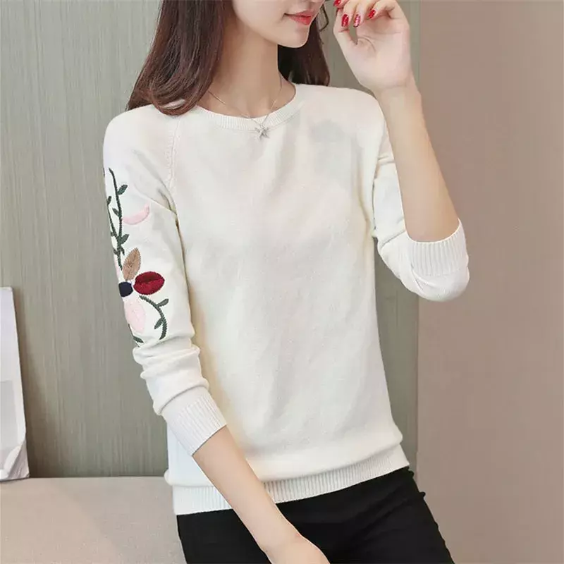 Stylish O-Neck Knitted Spliced All-match Embroidery Sweater Women's Clothing Autumn New Casual Pullovers Loose Korean Tops N55