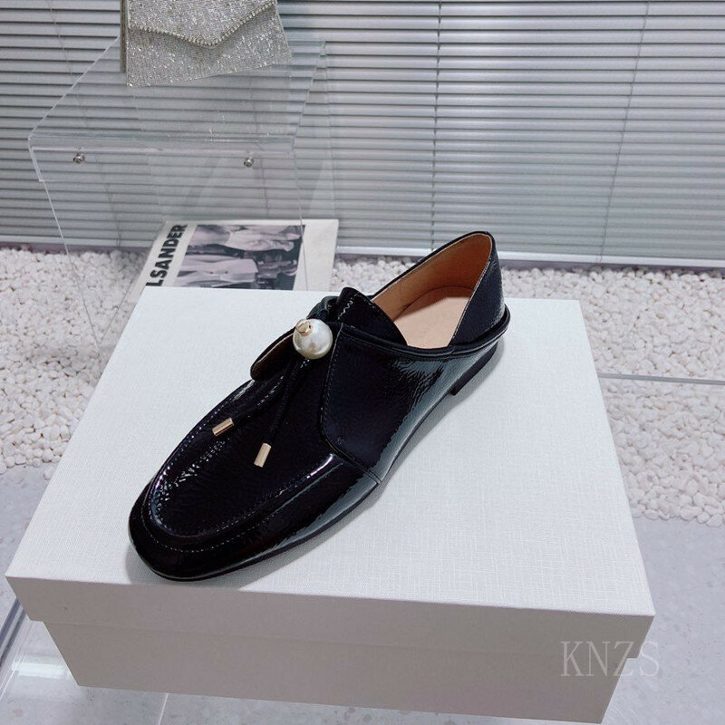 Mocasines Vintage de piel de becerro para mujer, zapatos de tacón plano con cordón de perlas, cómodos, Primavera, 2024