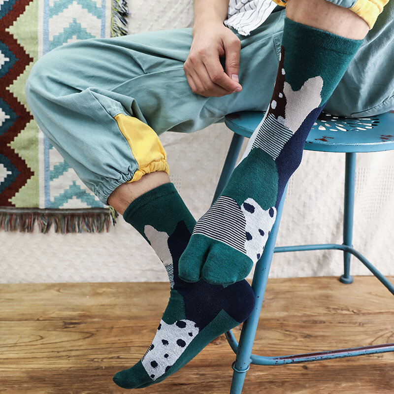 Neue Hohe Qualität Gekämmte Baumwolle Split Toe Socken Einfache Komfortable Zwei-Toed Socken Japanischen Harajuku Männer Tabi Socken Männer socken