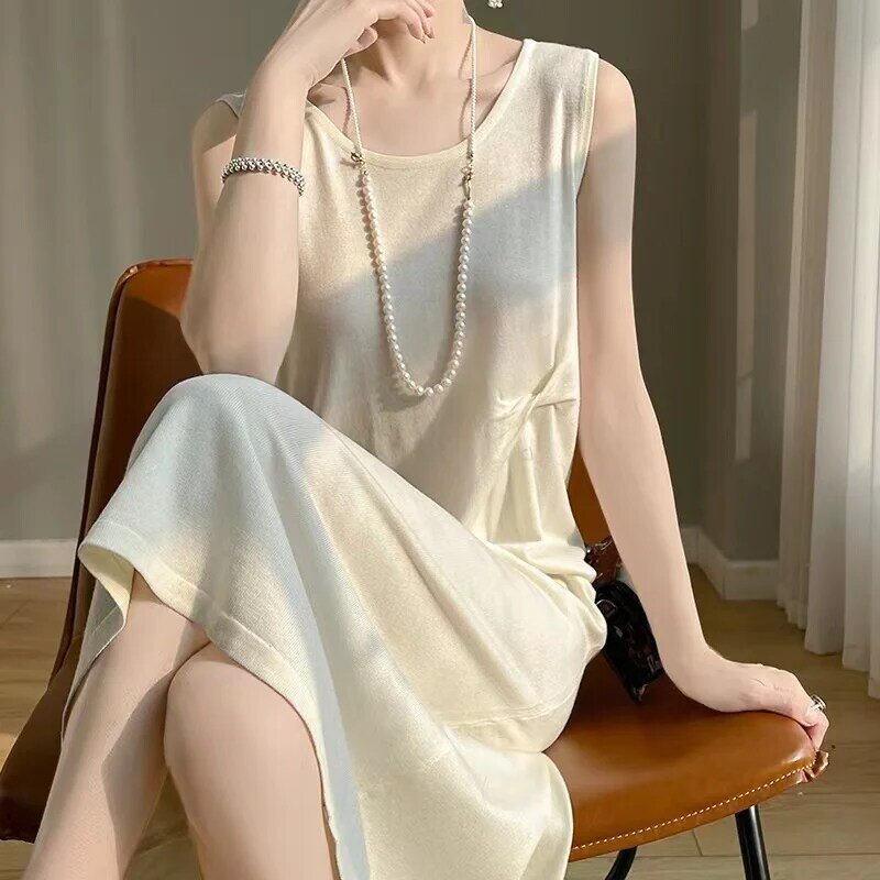 女性用シルクドレス,上質で長く,十分で柔らかく,透かし彫りの襟,ノースリーブ,無地,夏用