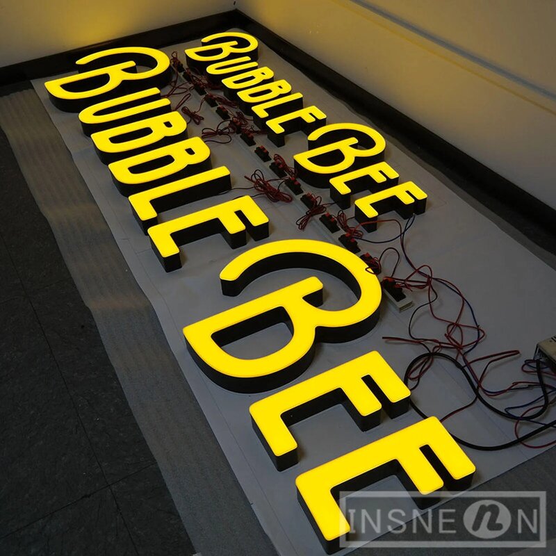 Papan iklan Led huruf Resin 3D bentuk Cusstom bercahaya toko ritel Resin papan iklan luar ruangan