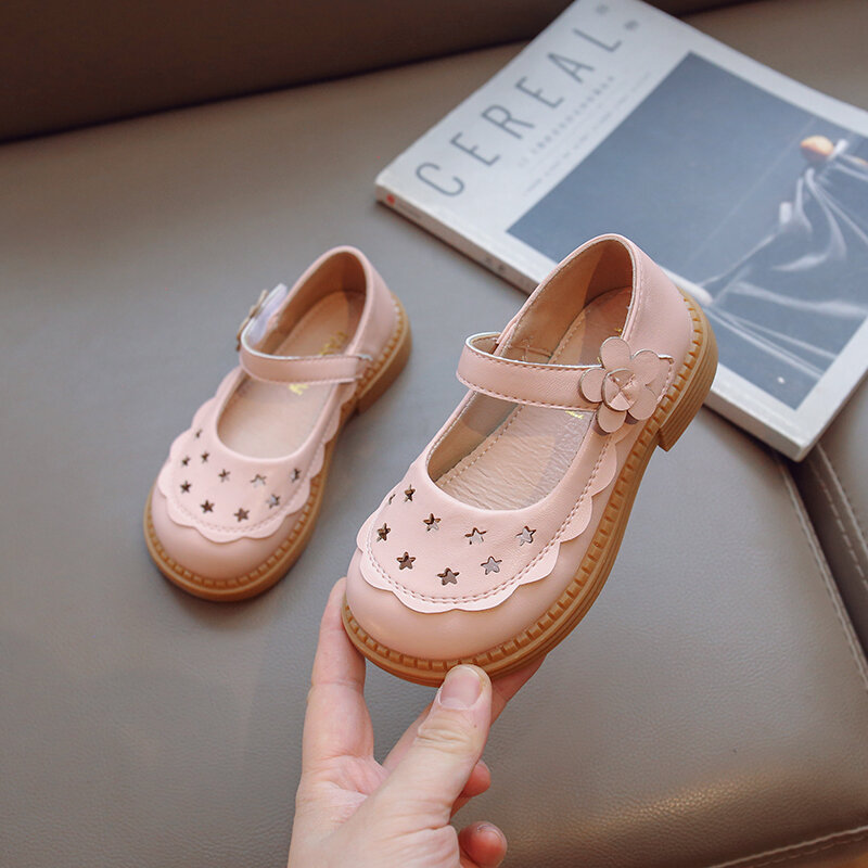 Новинка лета 2024, детские сандалии для девочек, модная удобная дышащая Нескользящая пляжная обувь во французском стиле с вырезами