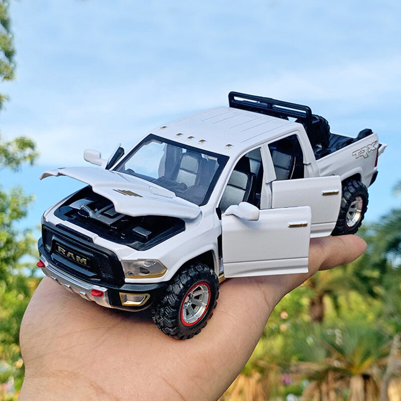 1:32 Scale Diecast Dodge Ram TRX Pickup Metal Car Model Vehicle Para Meninos Criança Crianças Brinquedos Hobbies Coleção Frete Grátis
