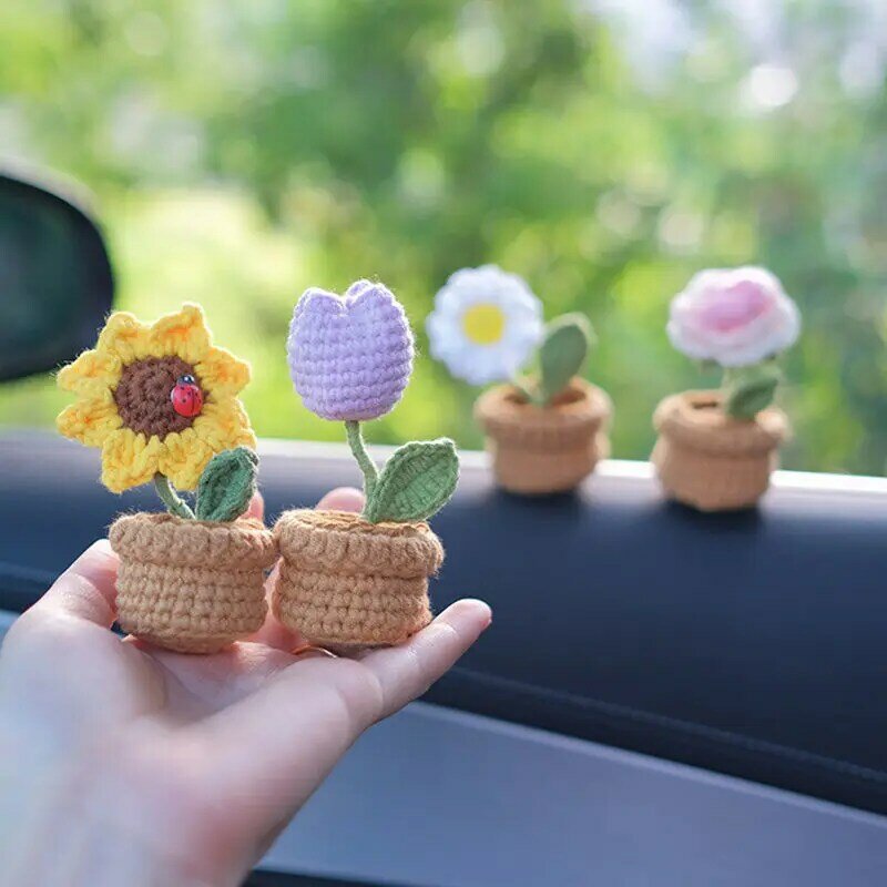 نباتات صغيرة من الكروشيه زخرفة معلقة ، مرآة عصارية ، أواني الزهور الإبداعية ، اكسسوارات السيارات الداخلية ، ديكور السيارة