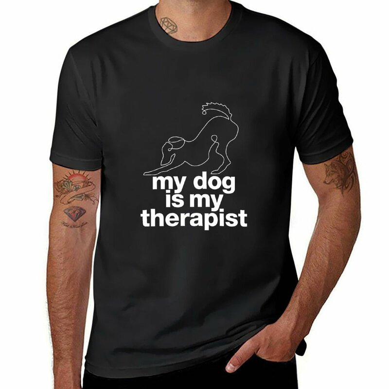 My dog adalah pernyataan terapis saya dengan garis garis garis garis bentuk anjing kaus katun pria polos ukuran besar berat berat