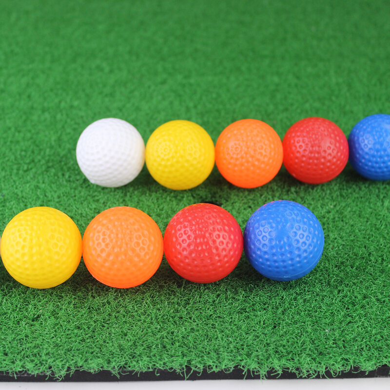 Bolas de plástico PE para practicar Golf, bolas de entrenamiento de vuelo de sensación realista para patio trasero interior o exterior, Color aleatorio, 60 unids/lote por paquete