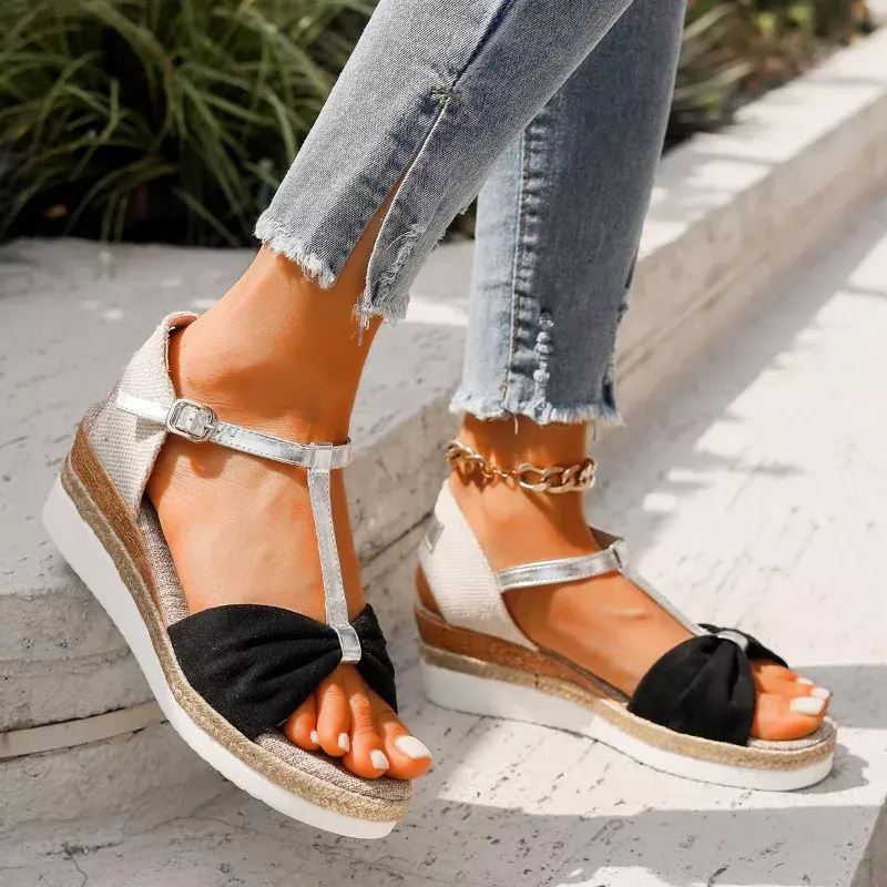 2024 nowe zaklinowane sandały damskie wzór w cętki klamry na platformie damskie buty europejskie i sandały z odkrytymi palcami