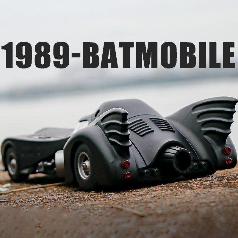 1:24 Batmobile Fledermaus Legierung Modell auto Spielzeug Druckguss Metallguss Sound und Licht zurückziehen Autos pielzeug für Kinder Fahrzeug