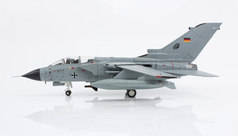 HA6717 1/72 niemieckie Tornado IDS myśliwiec 43 42 (ruchome skrzydło zamiatania) model gotowego produktu ze stopu