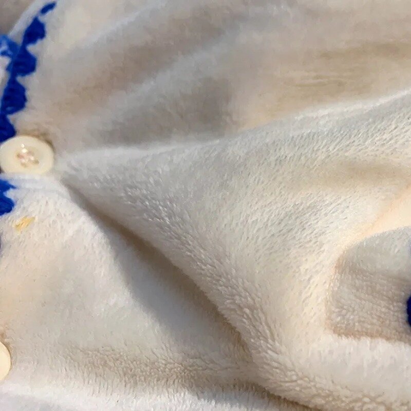 2024 nowa pluszowa piżama z długimi rękawami dla kobiet dodała aksamitną, zagęszczoną zimową minimalistyczną, ciepłą, wyspową, aksamitną odzież domową