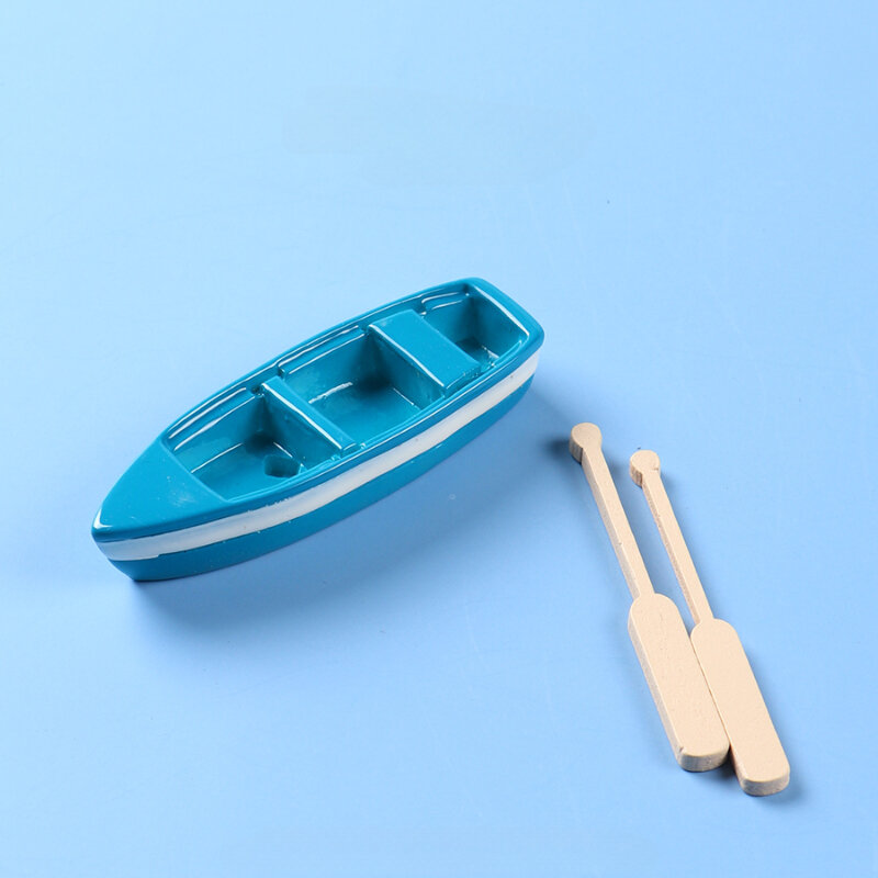قارب صغير نموذج لطيف الكرتون لعبة قارب الأطفال اللعب المعرفية مع المجاذيف مايكرو المشهد الحلي المناظر الطبيعية قارب الدعائم