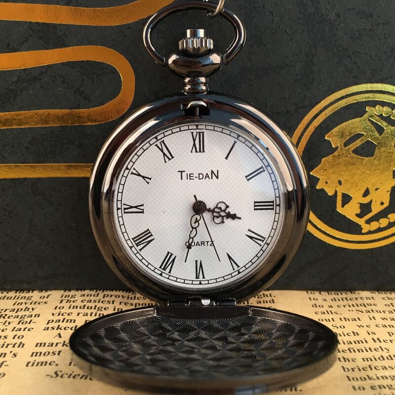 Классические кварцевые карманные часы с гравировкой букв и римскими цифрами