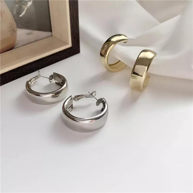 Minimalistischen Gold/Silber Farbe Runde Ohrringe für Frauen Trendy Geometrische Tropfen Aussage Ohrringe Partei Mode Schmuck Geschenk