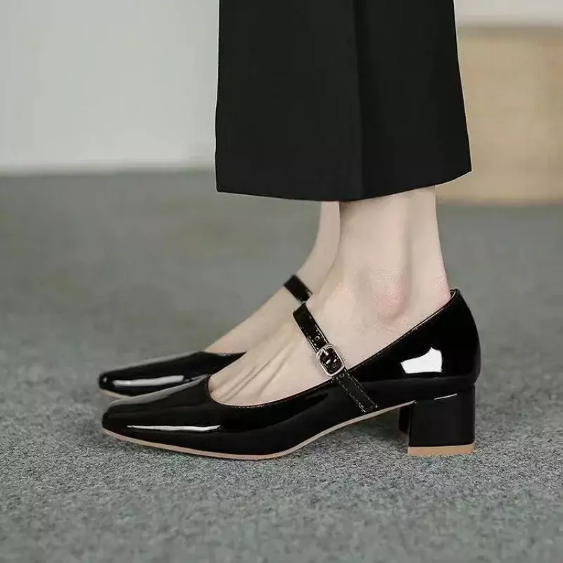 รองเท้าแฟชั่นสำหรับผู้หญิงใหม่สำหรับฤดูใบไม้ผลิ2024สำหรับผู้หญิง, รองเท้าผู้หญิงหนังหัวสี่เหลี่ยมรองเท้าซิงเกิ้ลส้นสูง zapatos de mujer