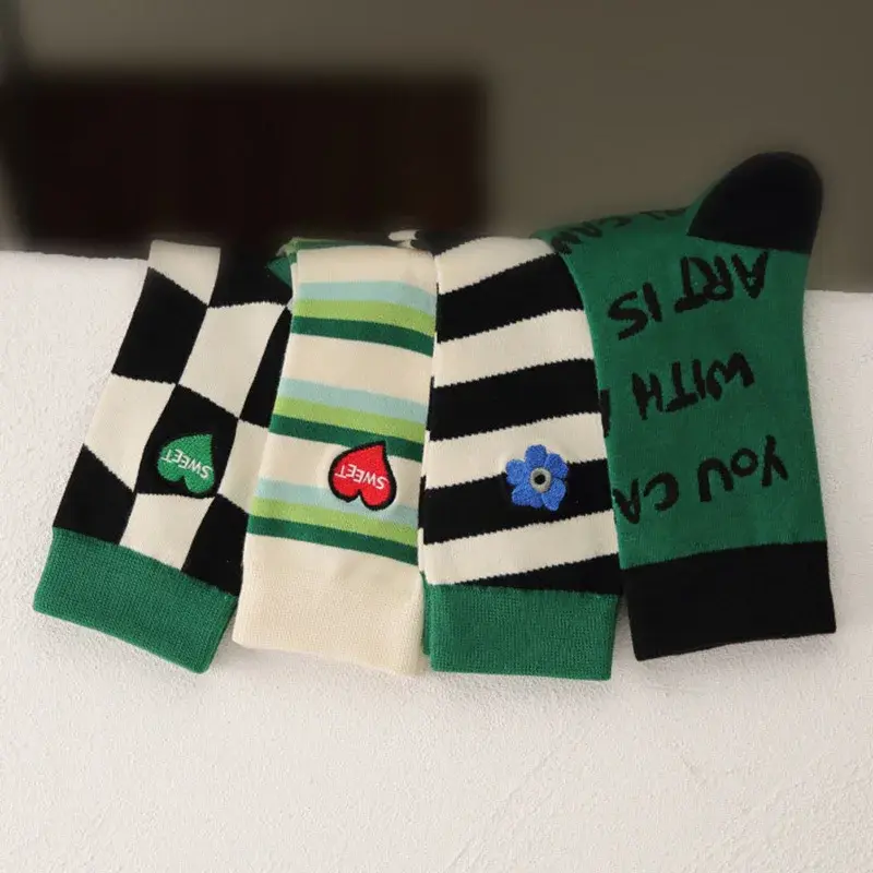 Green Series Striped Flower Embroidered Socks Cute Sweet Love Heart Geometric Plaid Cotton Sock Women Casual Letter Print Soxs