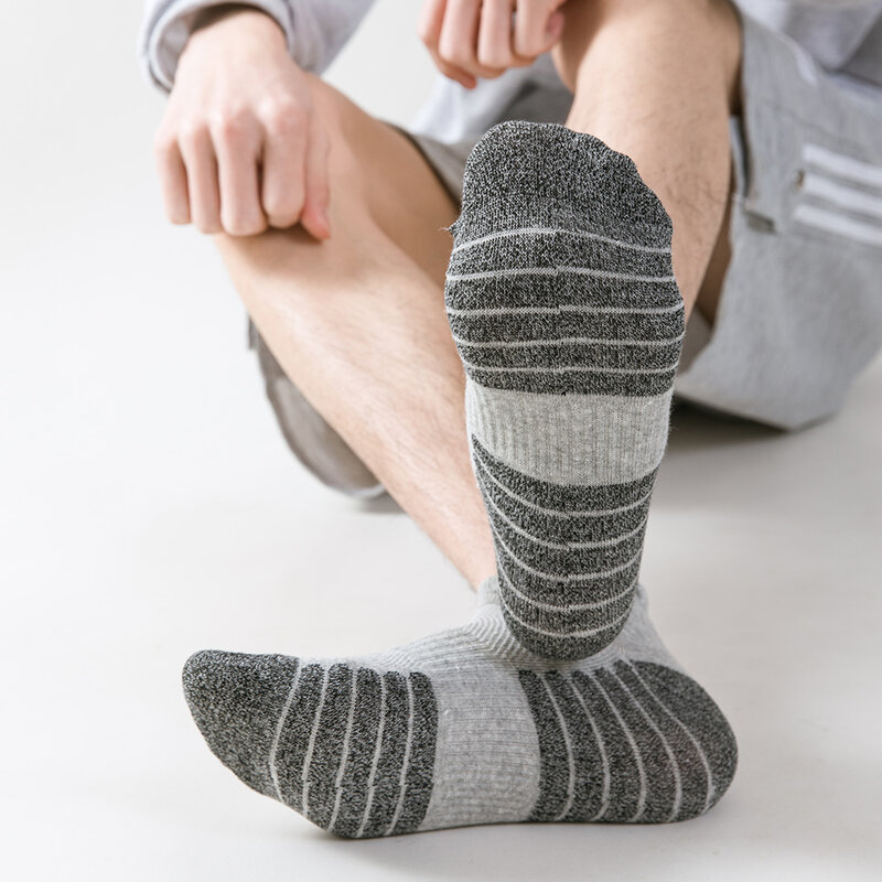 ถุงเท้าและถุงเท้าข้อต่ำผู้ชายสำหรับผู้ชาย, ถุงเท้ากีฬาตาข่ายระบายอากาศได้ดีบางป้องกันกลิ่น5คู่สำหรับฤดูร้อน