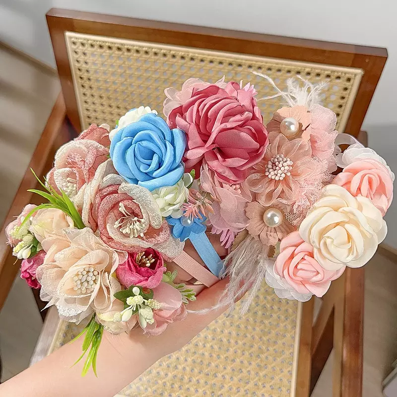 花嫁のための人工花の花輪,結婚式のヘアバンド,ヘアアクセサリー,甘い花のヘアフープ,パーティーの帽子,女性と女の子,1個