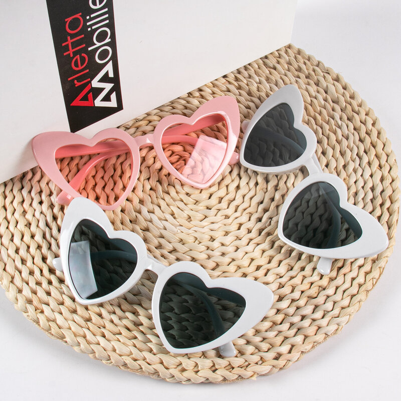Kacamata berbentuk hati untuk wanita kacamata hitam mata kucing Retro aksesori pesta belanja perjalanan dekorasi pertunangan pernikahan