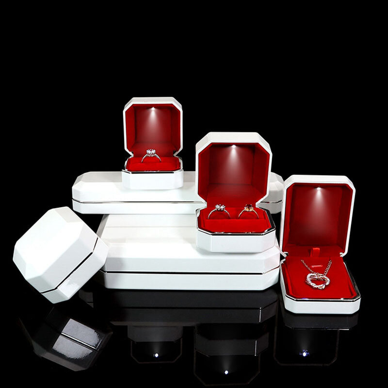 2024 New White Lacquer Piano Finish Red Interior Ring Earrings Necklace Pendant Box with LED Light Luxury Plastic Jewelry Case