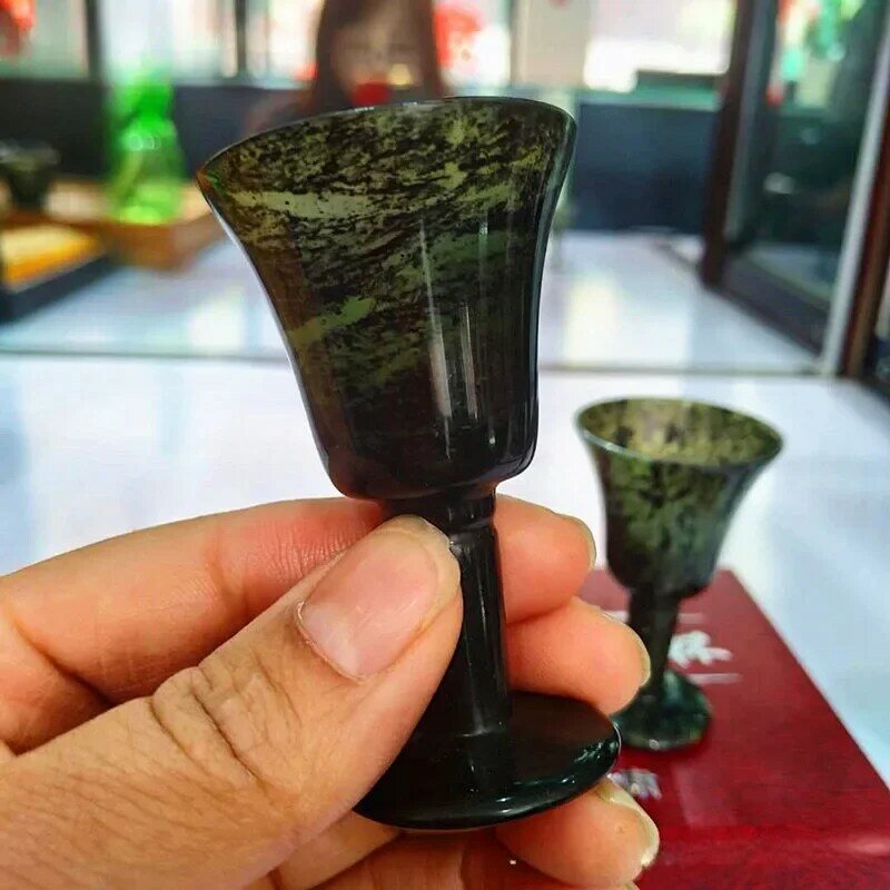 Medicina naturale King Stone calice Serpentine Jade Wine Ware Meteorite con bicchiere da vino magnetico