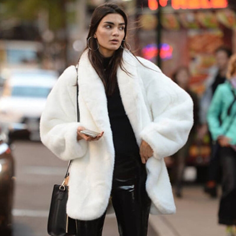 Зимняя женская белая куртка 2023, теплые кожаные пальто, женские элегантные куртки Y2k, Повседневная Уличная одежда, женское толстое пальто из искусственного меха, пушистое пальто