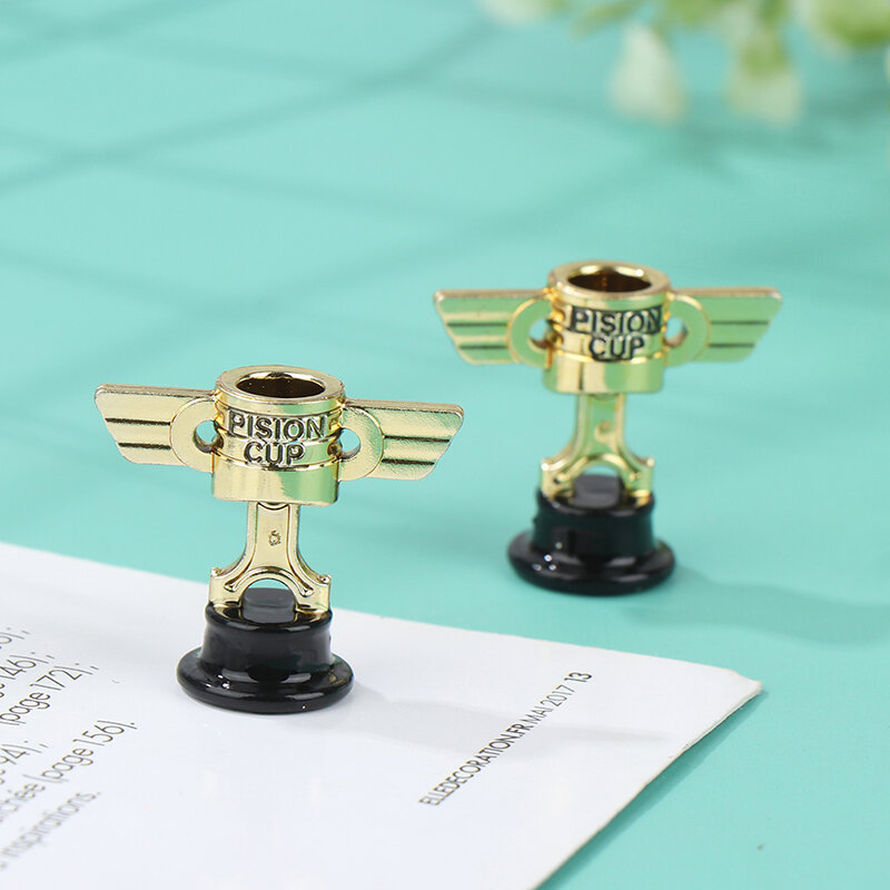 1PC PISTON CUP Gold Championship Trophy Toy Model regalo di natale per bambini colleziona Model Car Toys accessori 2.5cm x 2.9cm
