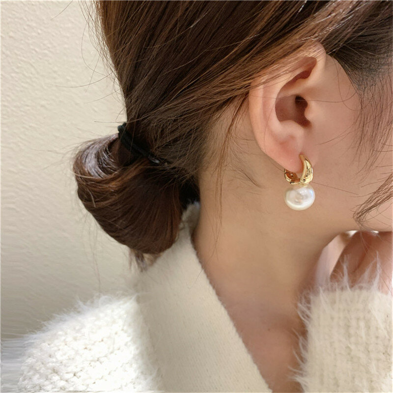 Boucles d'oreilles créoles en perles pour femmes, couleur or, goutte d'oreille minimaliste, petits Huggies, bijoux de mode de mariage, nouvelle collection 2022