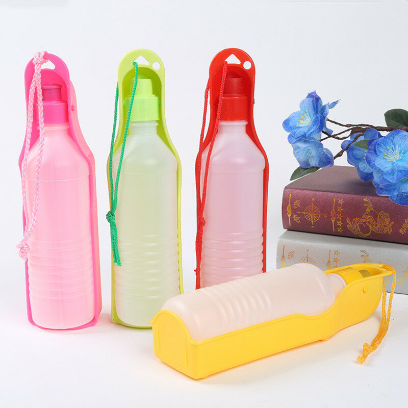 Botella de agua portátil de plástico para mascotas, alimentador de agua potable de viaje al aire libre, tazón aleatorio, 250ml, 500ml, nueva moda