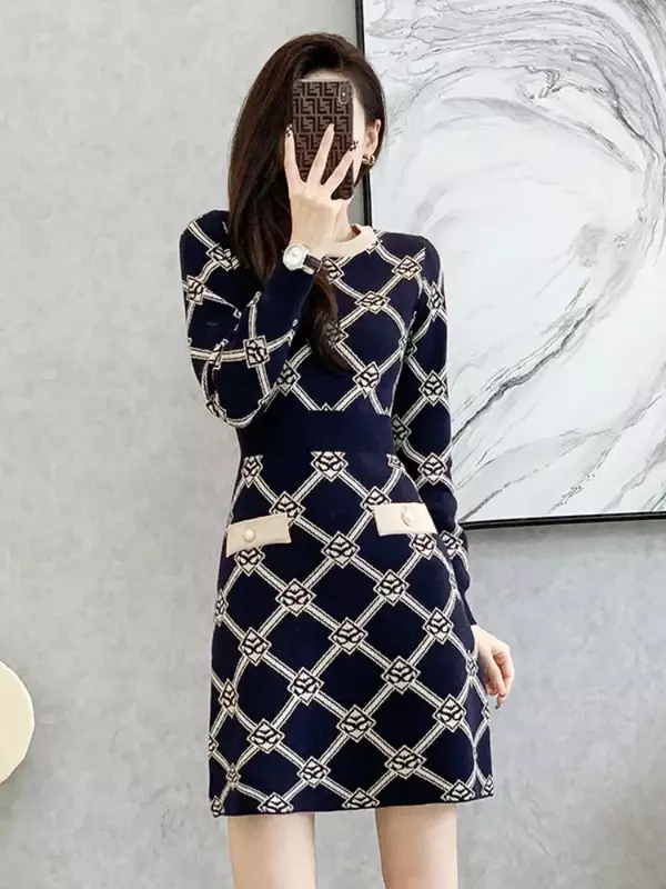 French Style Small Fragrance Dress Women's 2022 Autumn and Winter New High-end Retro Slim Temperament Knitted Bottoming Dress