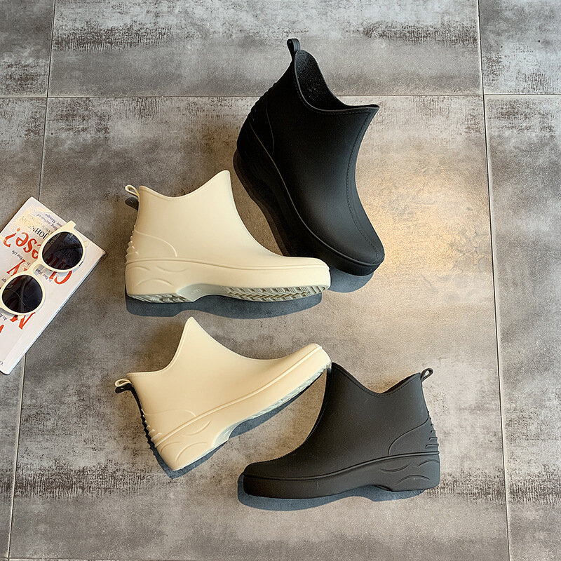 Sepatu Hujan Modis untuk Wanita Sepatu Bot Hujan Pergelangan Kaki Platform Sepatu Karet Wanita Sepatu Bot Berjalan Kaki Tahan Air Luar Ruangan Sepatu Kerja Baru