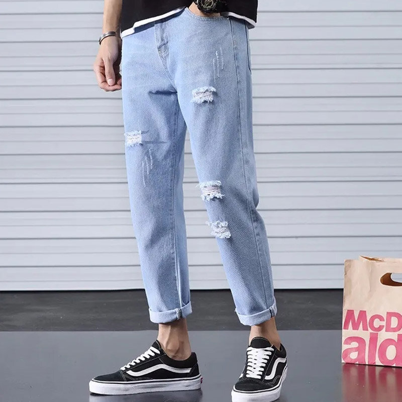 Pantalones vaqueros ajustados para hombre, pantalón holgado de pierna ancha, color azul claro, edición coreana con agujeros con fugas, 2024