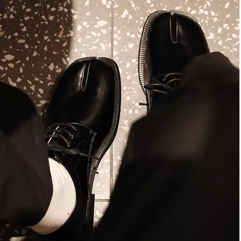 New Black Unisex Tabi Shoes uomo donna Split Toe Flats Pig Hoof Shoes donna mocassini per il tempo libero donna Fashion zapatos de mujer