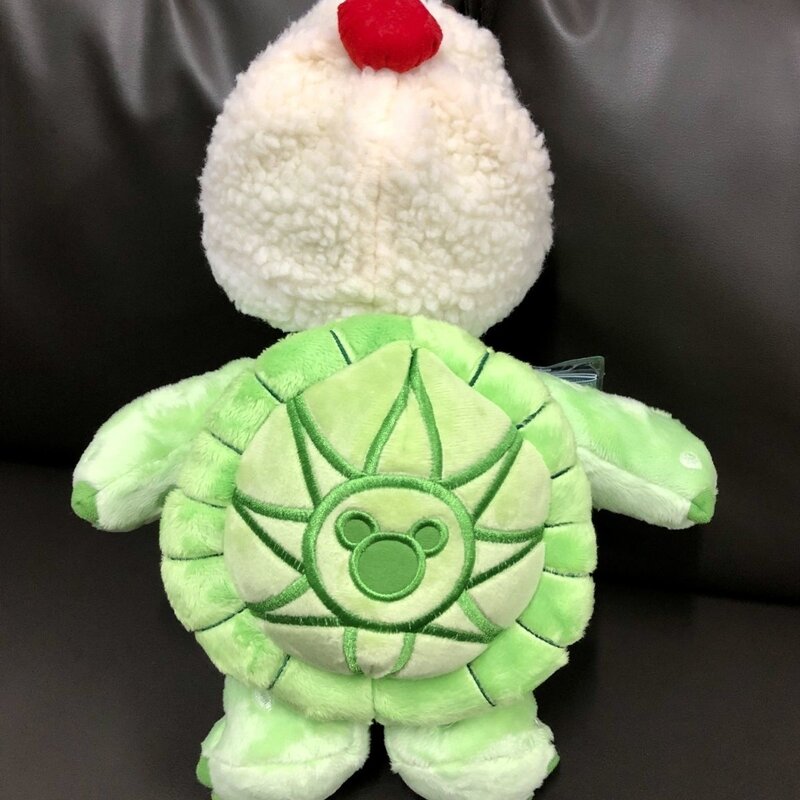 Duffy And Friends-muñeco de peluche de Disney Olu Mel, juguete de peluche Kawaii de tortugas marinas con sombrero de invierno, regalos encantadores para niños, 38cm
