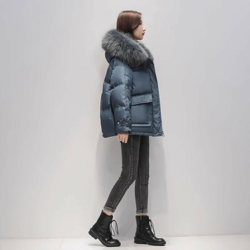 하이 퀄리티 화이트 덕 다운 재킷 여성용 짧은 코트, 진짜 너구리 모피 칼라 후드 아웃웨어, 두꺼운 파카, 겨울 신상