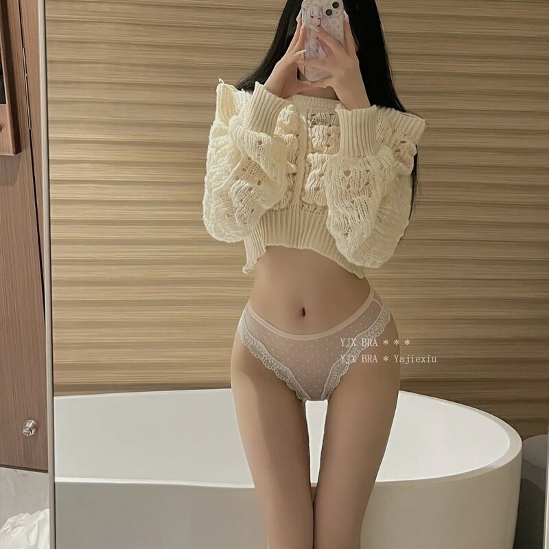 Sexy Panties Thongs Women Sexy Hollowed Out Lace Underwear Female Pure Desire Peach Buttocks Breathable Naked and Seamless
