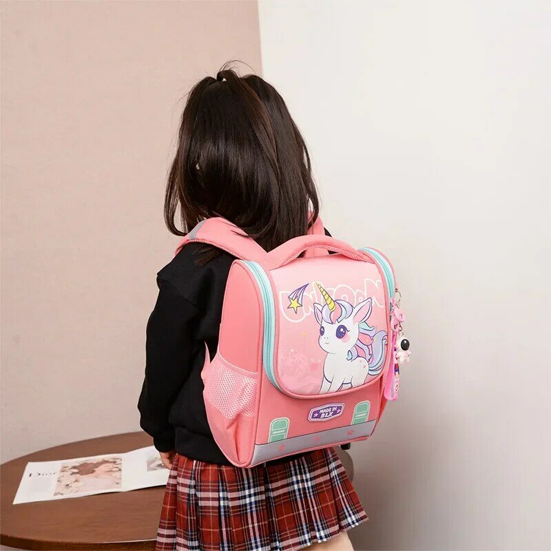 Cartoon Dinosaur Elementary School Student Lightweight and Large Capacity Bookbags with Boys and Girls.Waterproof Kids Backpack