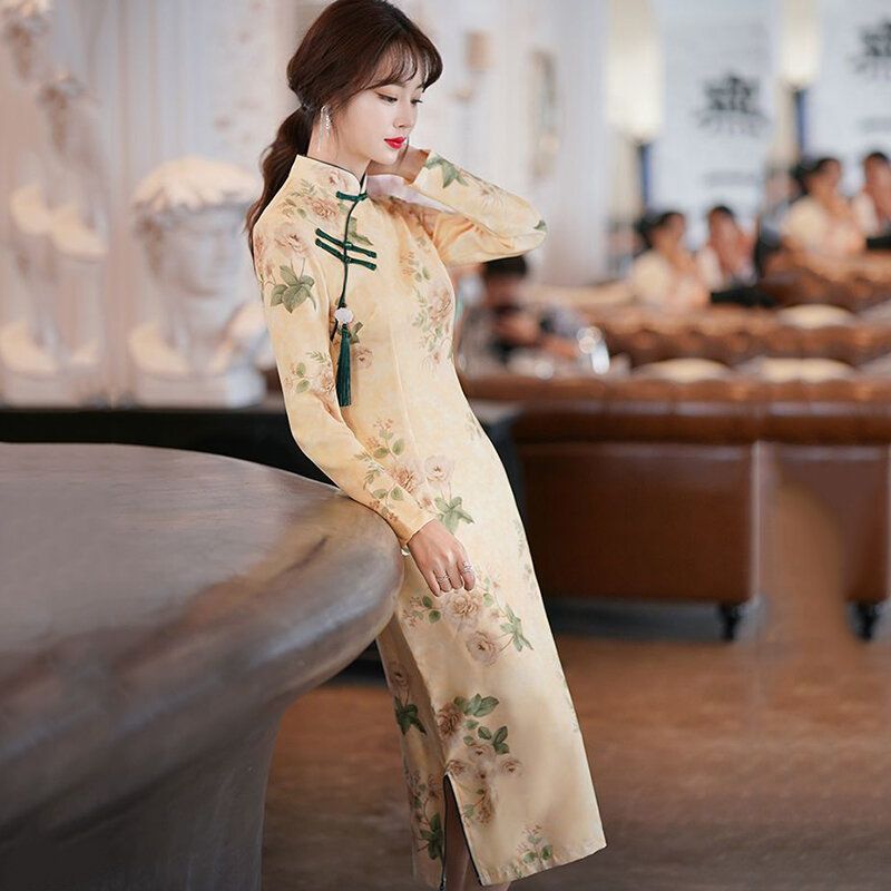 Robe chinoise traditionnelle rétro pour femmes, robe longue, impression Qipao, Cheongsam, Qi Pao, surdimensionné, jaune, nouveau, printemps, 5XL