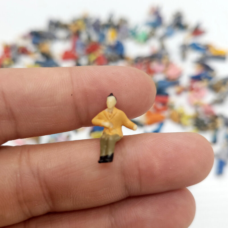 100pcs 1:87 Ho Scale Figure Model people standing and seated posture mixed painted/un-painted