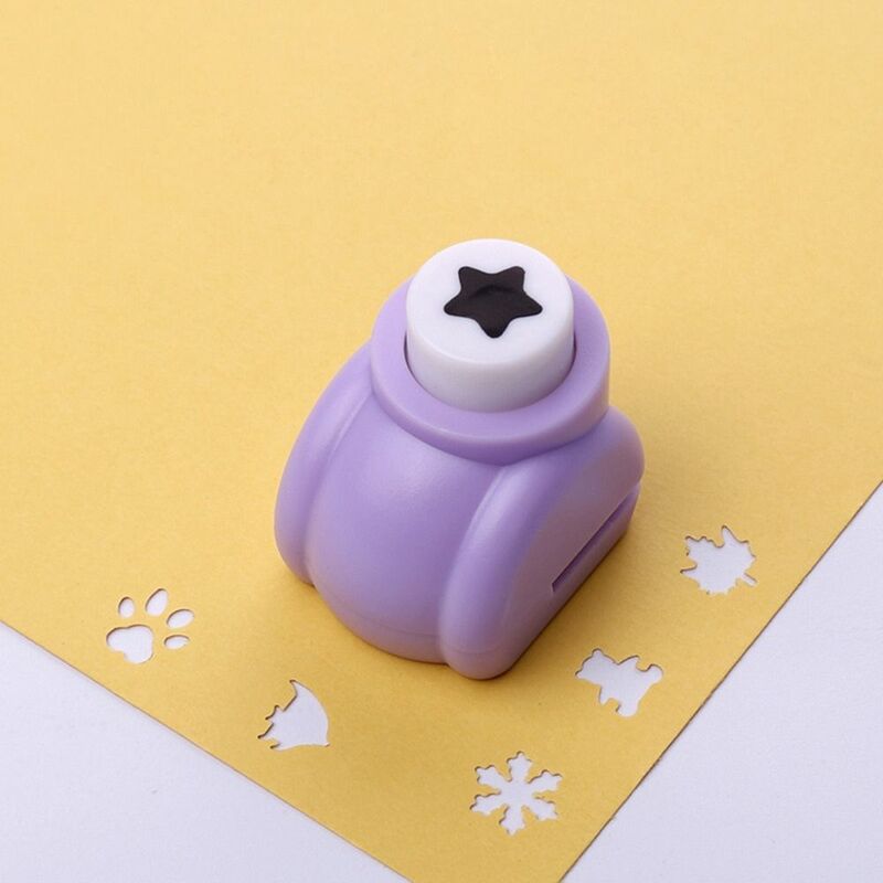 Mini perforadora de papel púrpura para manualidades, herramienta de grabado en relieve para jardín de infantes, perforadora de agujeros hecha a mano para álbum de recortes, tarjeta de regalo, 1 unidad