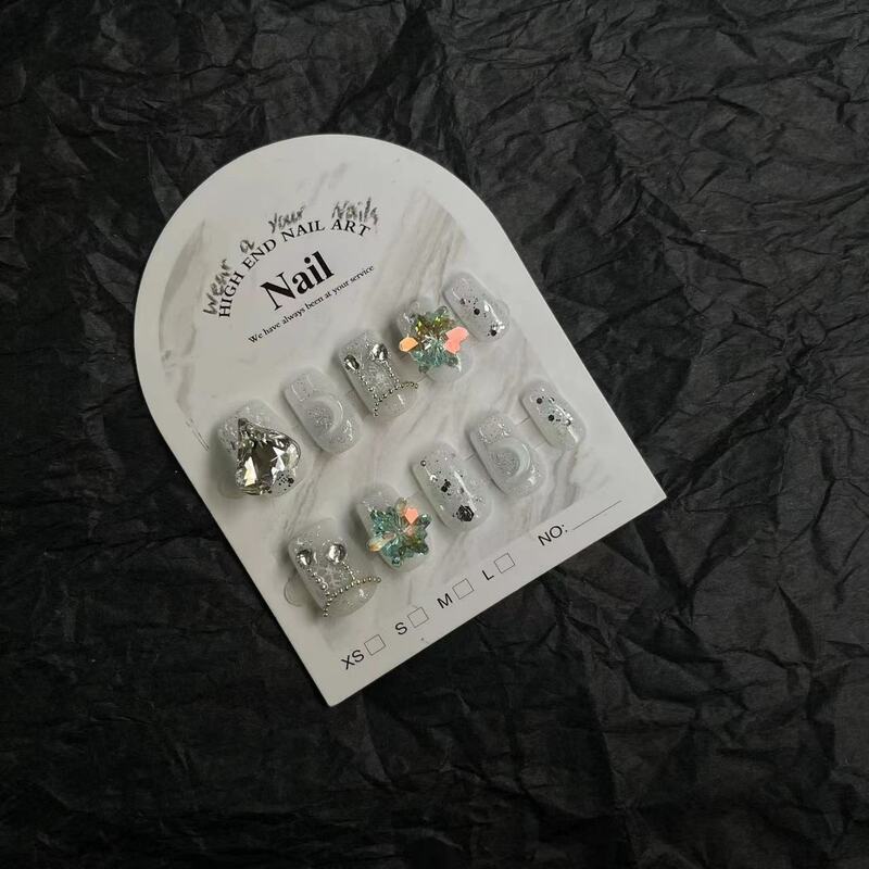 10PCS Handmade Luxury Short Press on Nails Snow Diamond Decoration Flash Explosive False Nails Full Cover Wearable Nail Tips Art