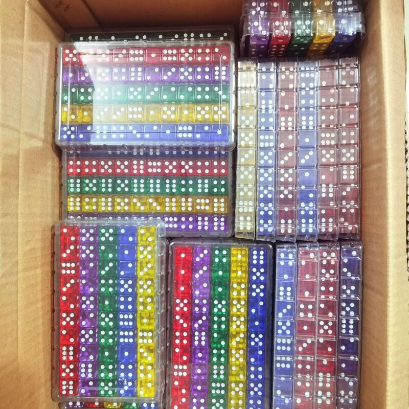 50 buah dadu dengan kotak 5 warna 16mm sudut persegi transparan dadu warna sudut kanan titik akrilik dadu transparan untuk papan permainan