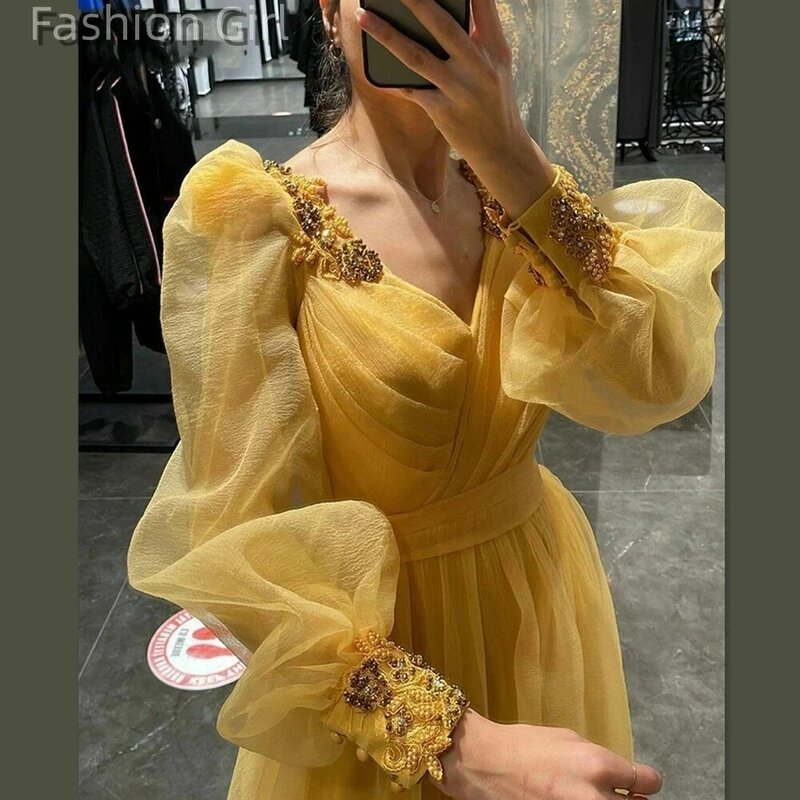 فستان سهرة أصفر أنيق ، على شكل قلب مستقيم ، كم طويل ، مزين الأورجانزا ، طول الأرض مطرز ، ذيل سويب ، مناسبة خاصة