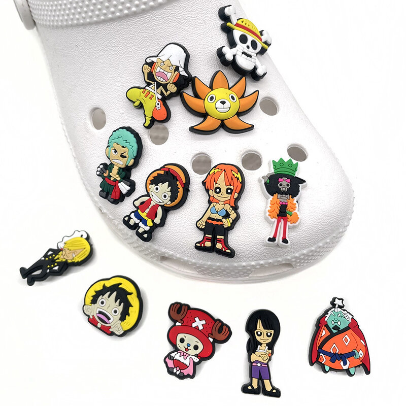 1 stücke Verkauf One Piece Anime Charakter Q Version Nette Cartoon Schuh Schnalle Croc Charms Zubehör Dekoration Kinder X-mas Party Geschenke