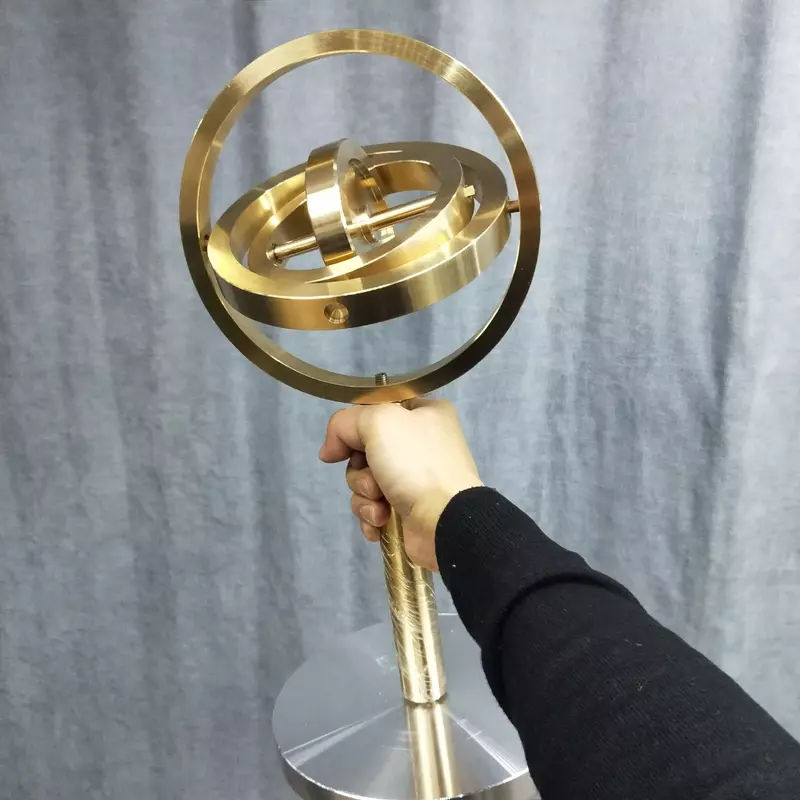 Giroskop mekanik kuningan ukuran besar desain giroskop mahasiswa Sains dan Teknologi sudut momentum konservasi hukum