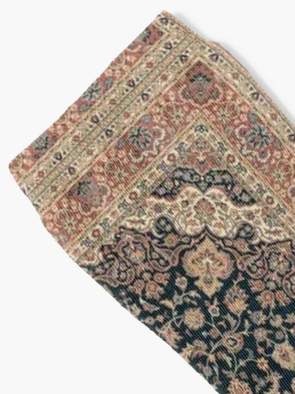 Kaus kaki karpet Persia antik