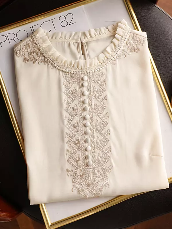 Fashion Luxury Stylish embroidery shirts for ladies New elegant Women's blouses with Graceful Design Spring Summer blusa B44