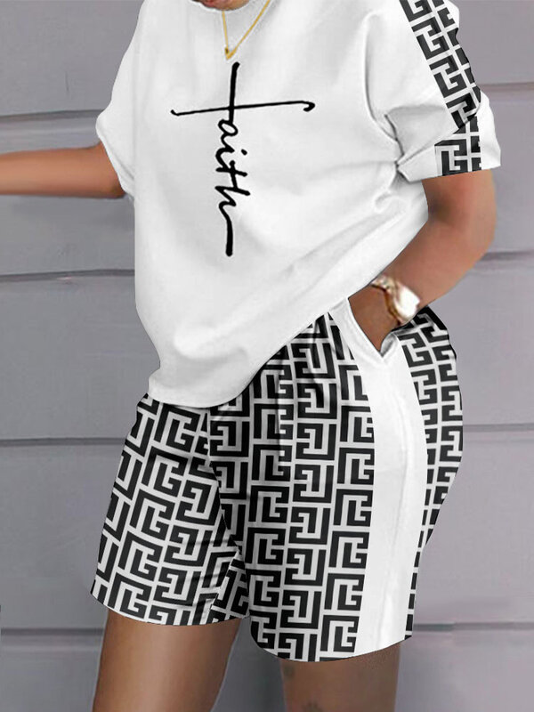 Plus Size Faith Geometric Print Casual Top & Shorts Set