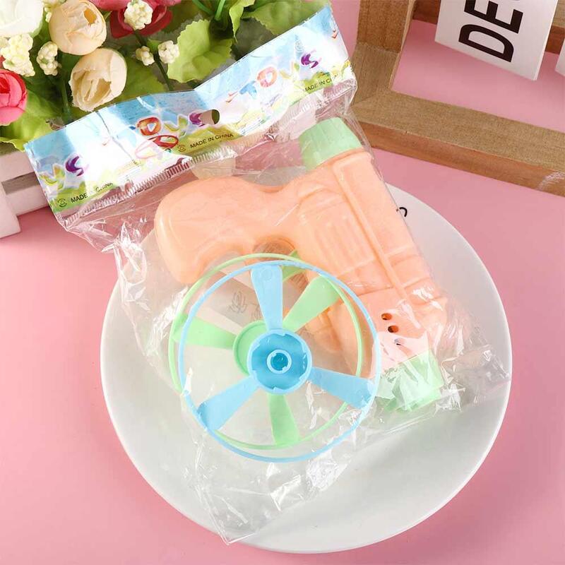 Flying Spin Top Flying Spinning Top Toys Random Color Outdoor Rotating Gyro Plastic Colorful Dragonfly Flying Top Kids Gifts