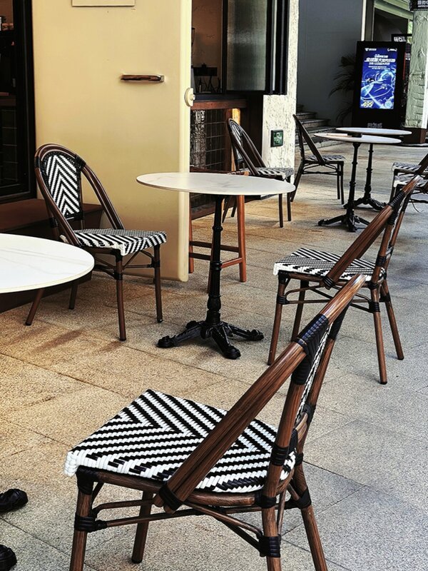 كرسي راتان فرنسي خارجي ، مجموعة طاولة رخامية ، بار شفاف ، مقهى حلوى