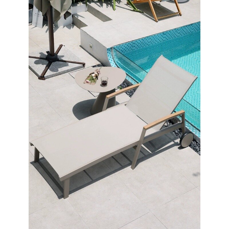 Tempat tidur santai luar ruangan, vila B & B halaman luar ruangan tahan air dan tabir surya kolam renang pantai luar ruangan kursi balkon